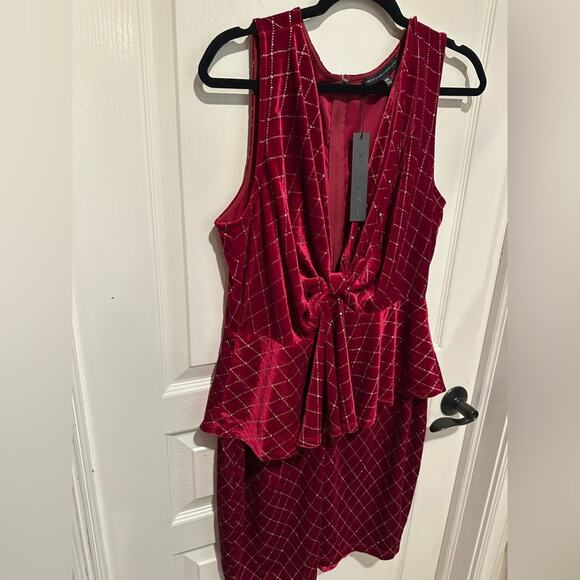 Elegant Burgundy Peplum Holiday Bodycon Dress with Diamond Pattern – Size 3XL - Picture 8 of 11